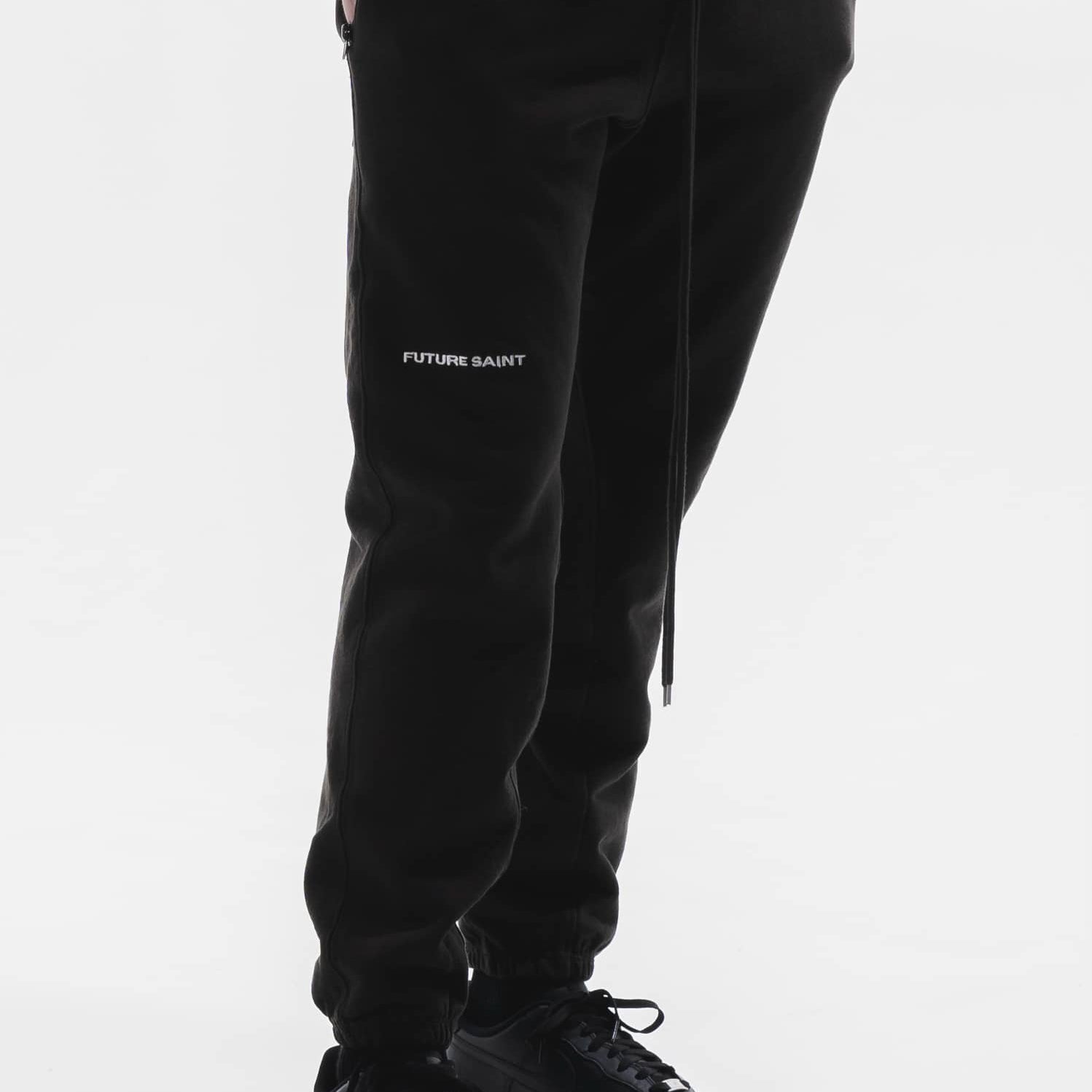 Pacer Sweatpant - BLACK