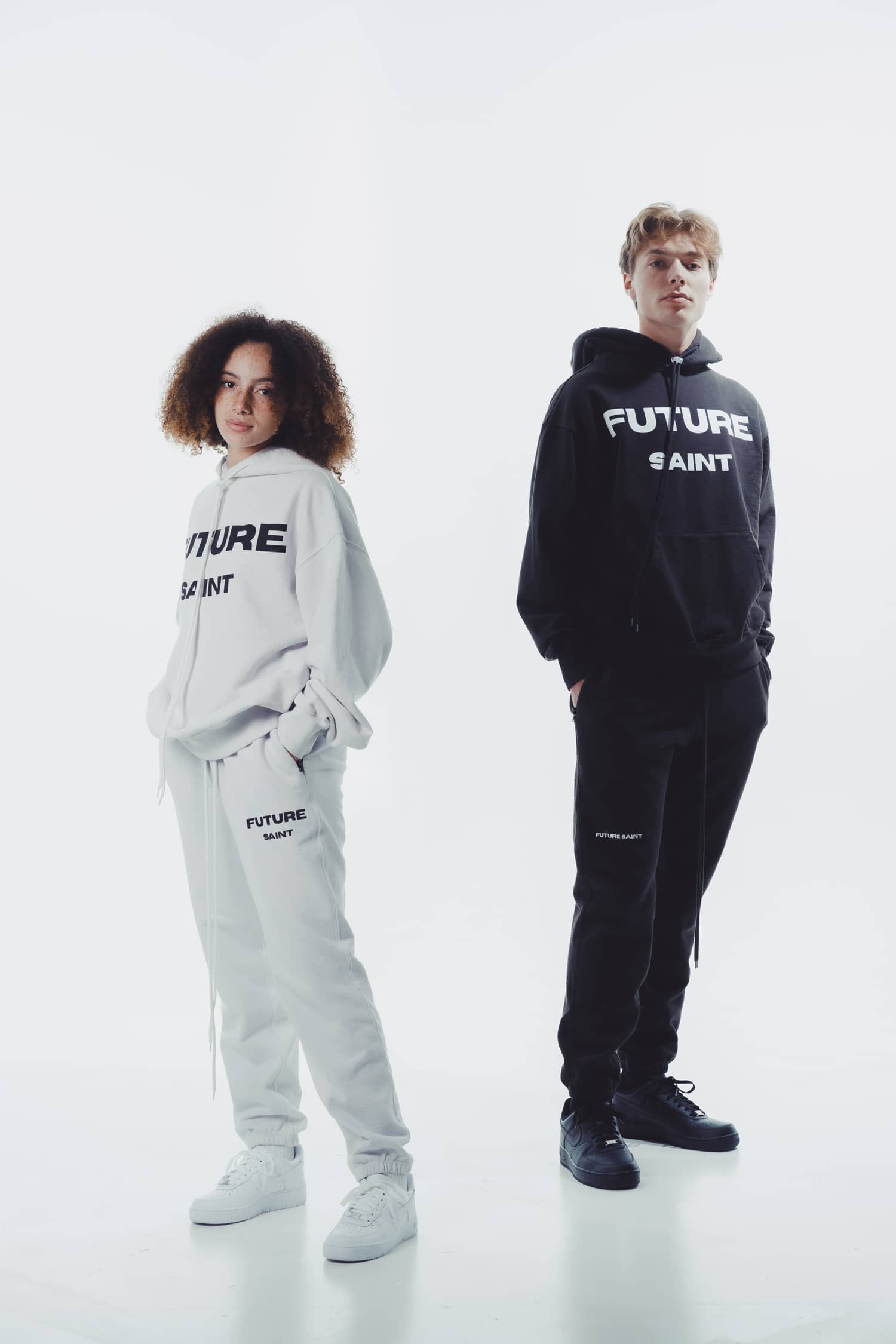 Pacer Sweatpant - WHITE