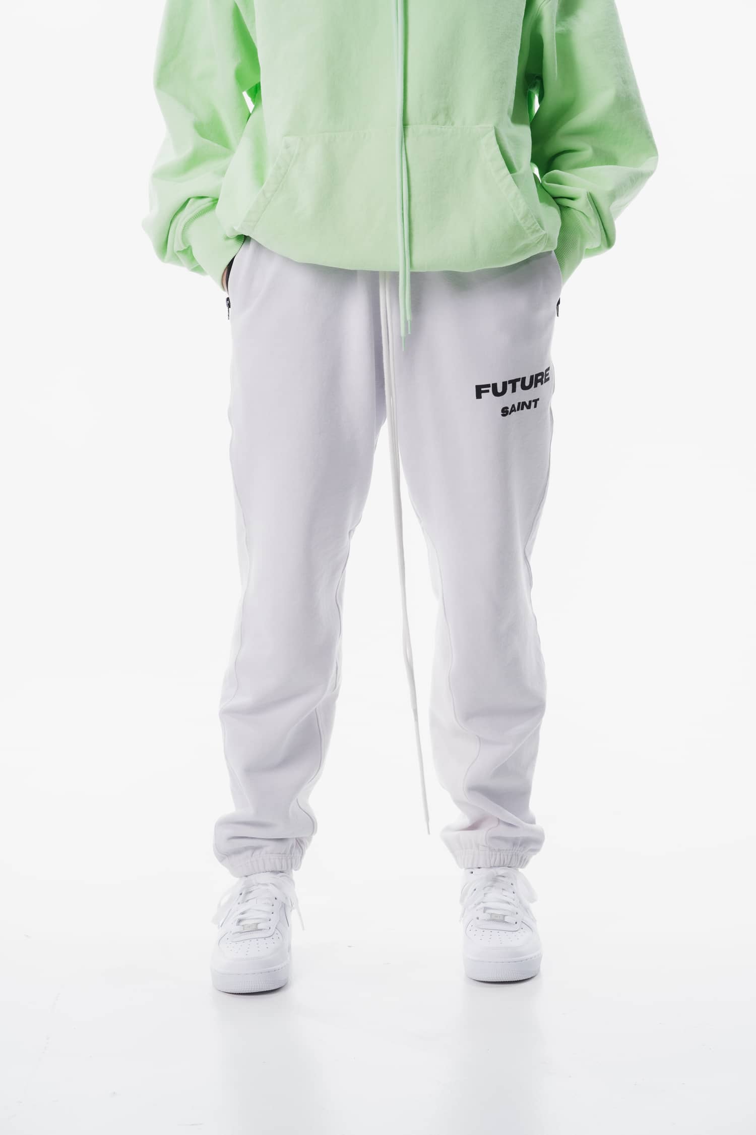 Pacer Sweatpant - WHITE